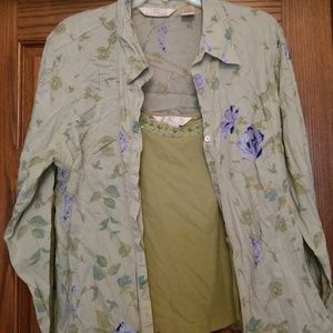 Pretty long sleeved floral shirt with tank